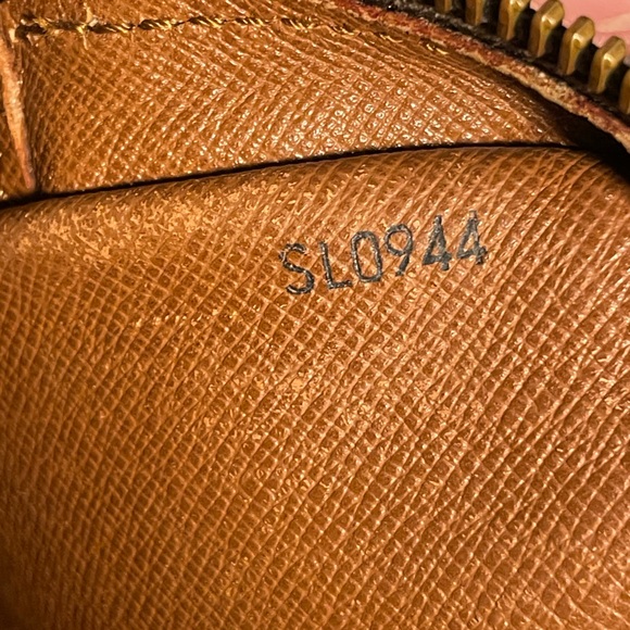 SOLD: Louis Vuitton Monogram Danube Crossbody w/ dust bag 💕Host Pick💕 - Picture 10 of 16